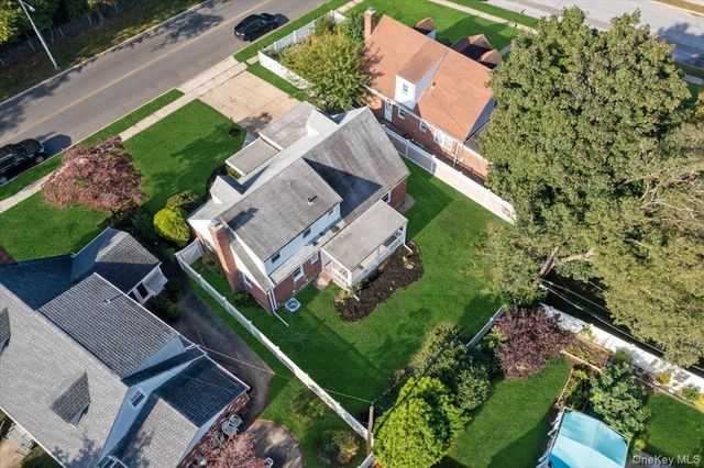 54 Greenway Boulevard, Elmont, NY 11003