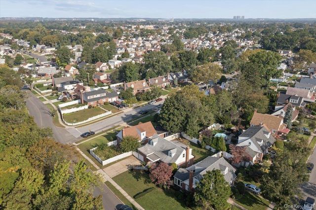 54 Greenway Boulevard, Elmont, NY 11003