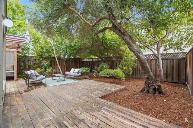 1912 Montecito Avenue 2, Mountain View, CA 94043