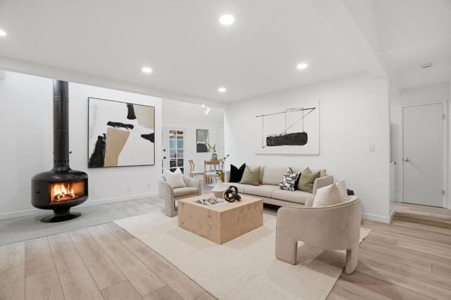 1912 Montecito Avenue 2, Mountain View, CA 94043