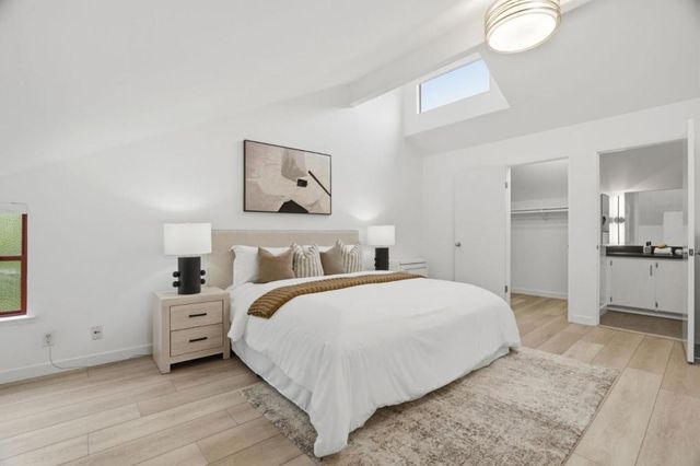 1912 Montecito Avenue 2, Mountain View, CA 94043