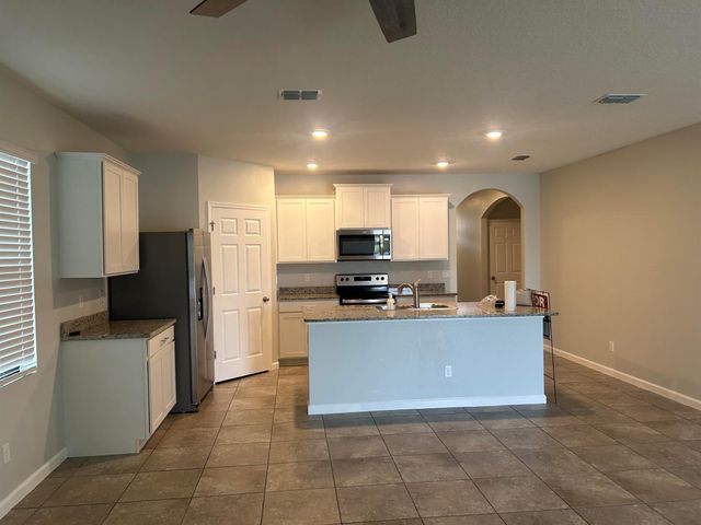 6270 NW Regent Street, Port St Lucie, FL 34983