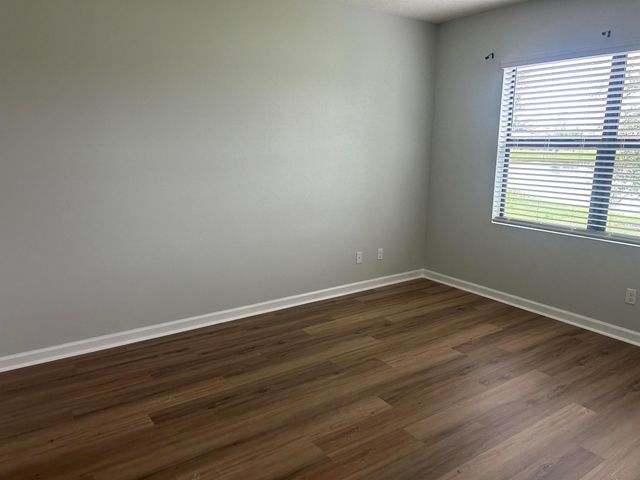6270 NW Regent Street, Port St Lucie, FL 34983