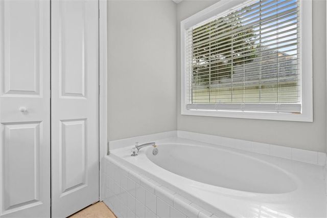 137 Pecan Crescent, Newnan, GA 30265