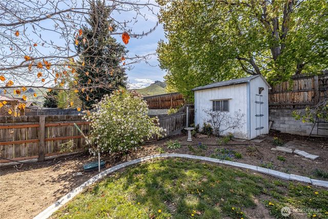 312 Marie Avenue, Wenatchee, WA 98802