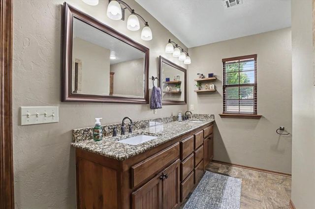 6122 Kitty Hawk Road, Blanchard, OK 73010