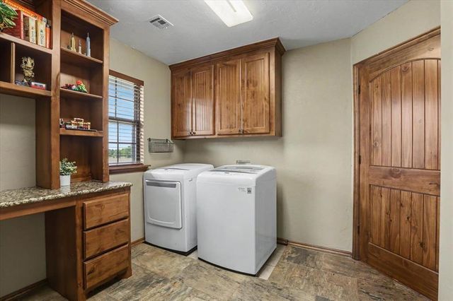 6122 Kitty Hawk Road, Blanchard, OK 73010
