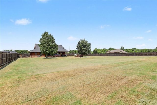6122 Kitty Hawk Road, Blanchard, OK 73010