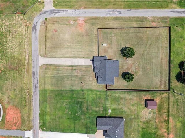 6122 Kitty Hawk Road, Blanchard, OK 73010