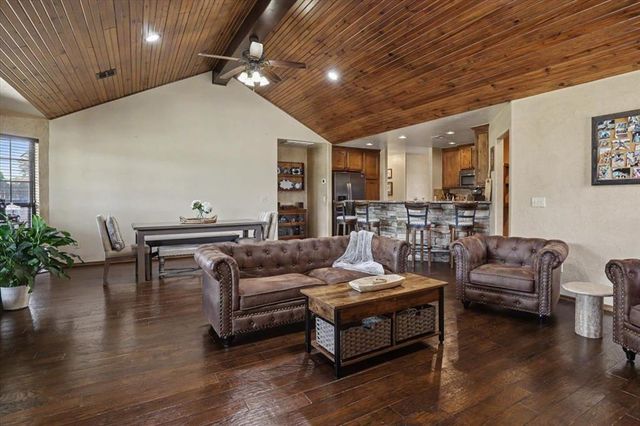 6122 Kitty Hawk Road, Blanchard, OK 73010