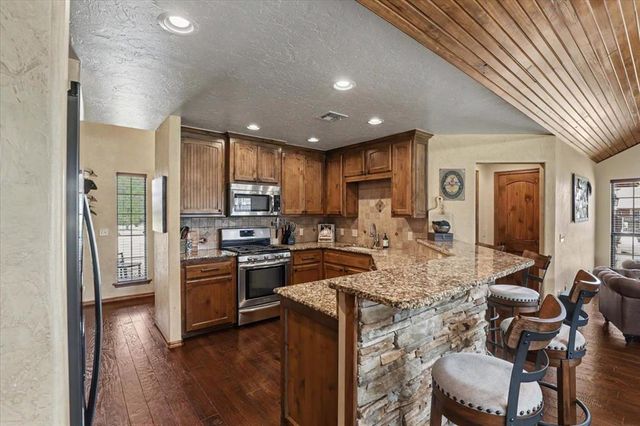 6122 Kitty Hawk Road, Blanchard, OK 73010
