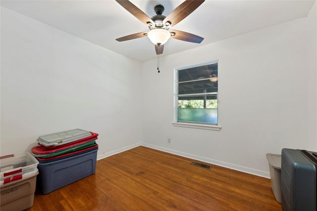 402 Philco DR, Austin, TX 78745