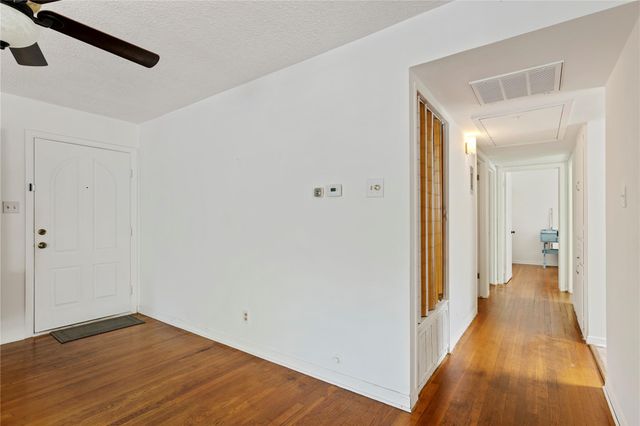 402 Philco DR, Austin, TX 78745