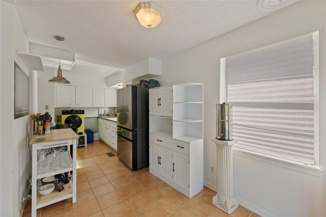 402 Philco DR, Austin, TX 78745