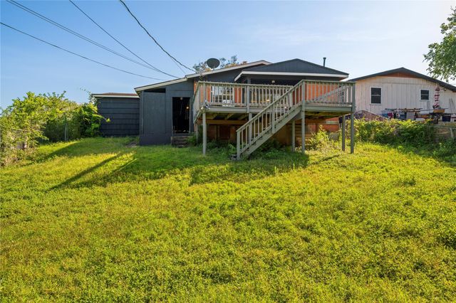 402 Philco DR, Austin, TX 78745