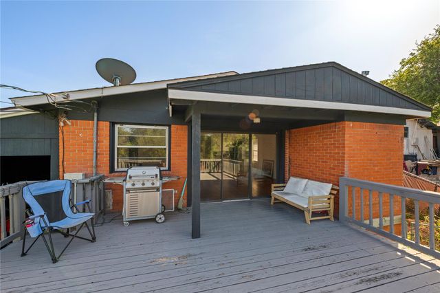 402 Philco DR, Austin, TX 78745