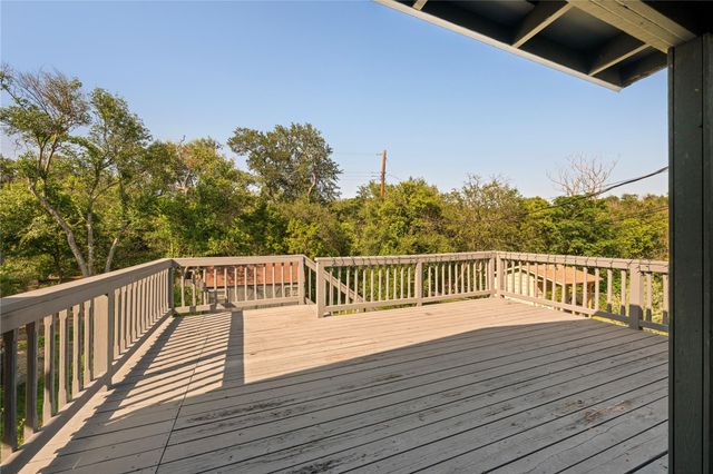 402 Philco DR, Austin, TX 78745