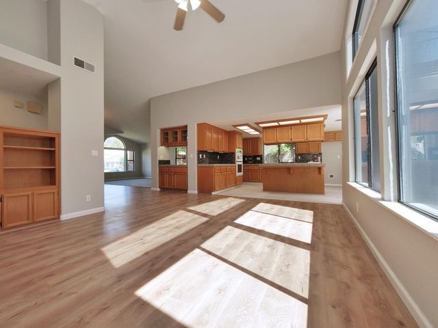 11864 S Carson Way, Gold River, CA 95670