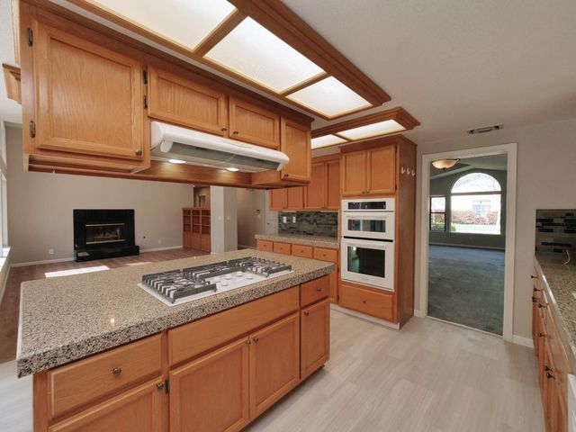 11864 S Carson Way, Gold River, CA 95670