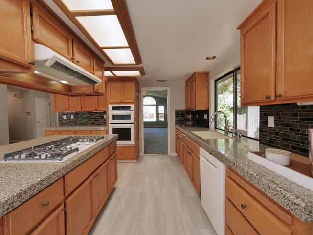 11864 S Carson Way, Gold River, CA 95670