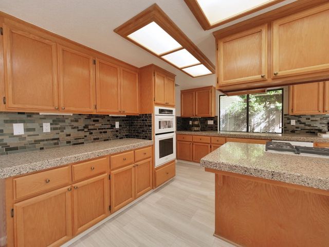 11864 S Carson Way, Gold River, CA 95670