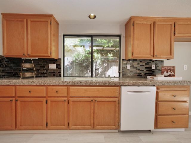 11864 S Carson Way, Gold River, CA 95670