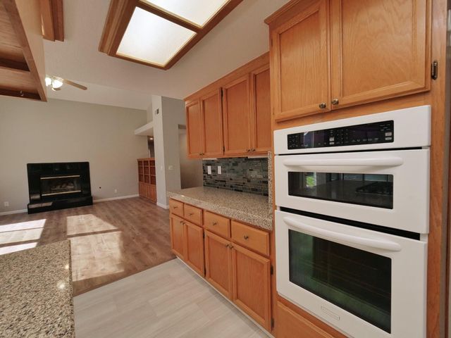 11864 S Carson Way, Gold River, CA 95670