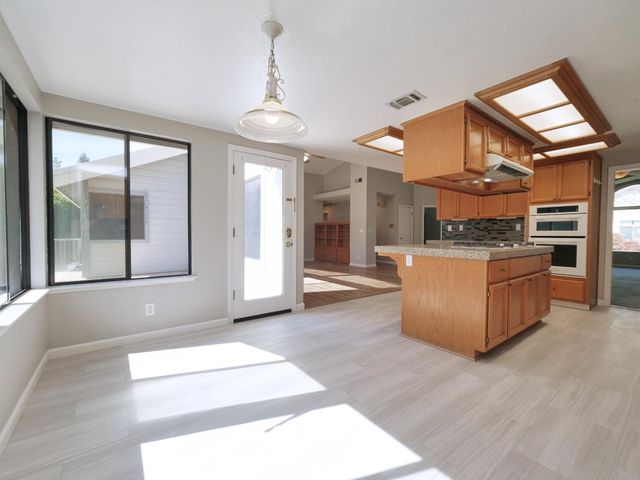 11864 S Carson Way, Gold River, CA 95670