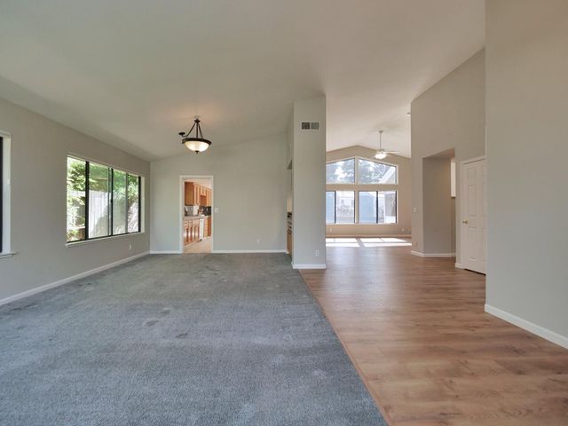 11864 S Carson Way, Gold River, CA 95670