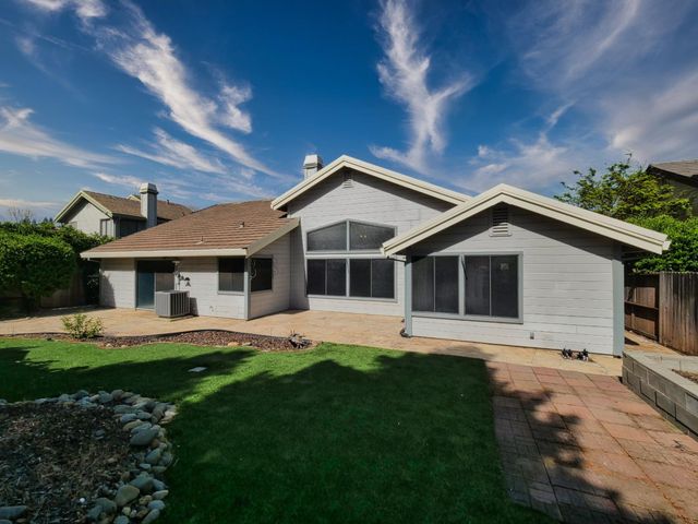 11864 S Carson Way, Gold River, CA 95670