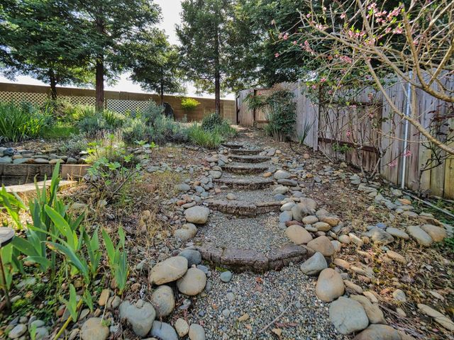 11864 S Carson Way, Gold River, CA 95670