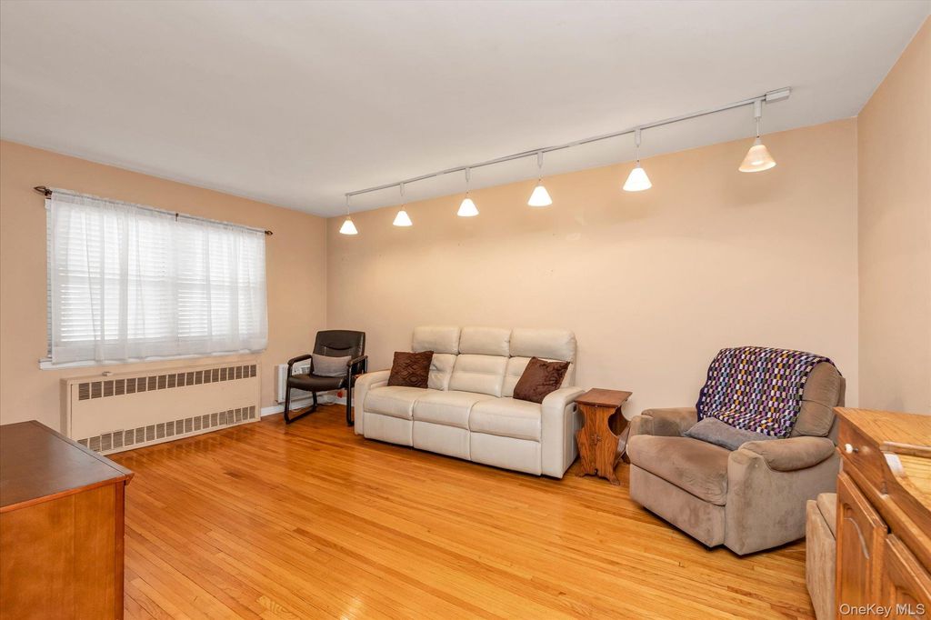415 Merrick Road 1L, Rockville Centre, NY 11570 — photo 3