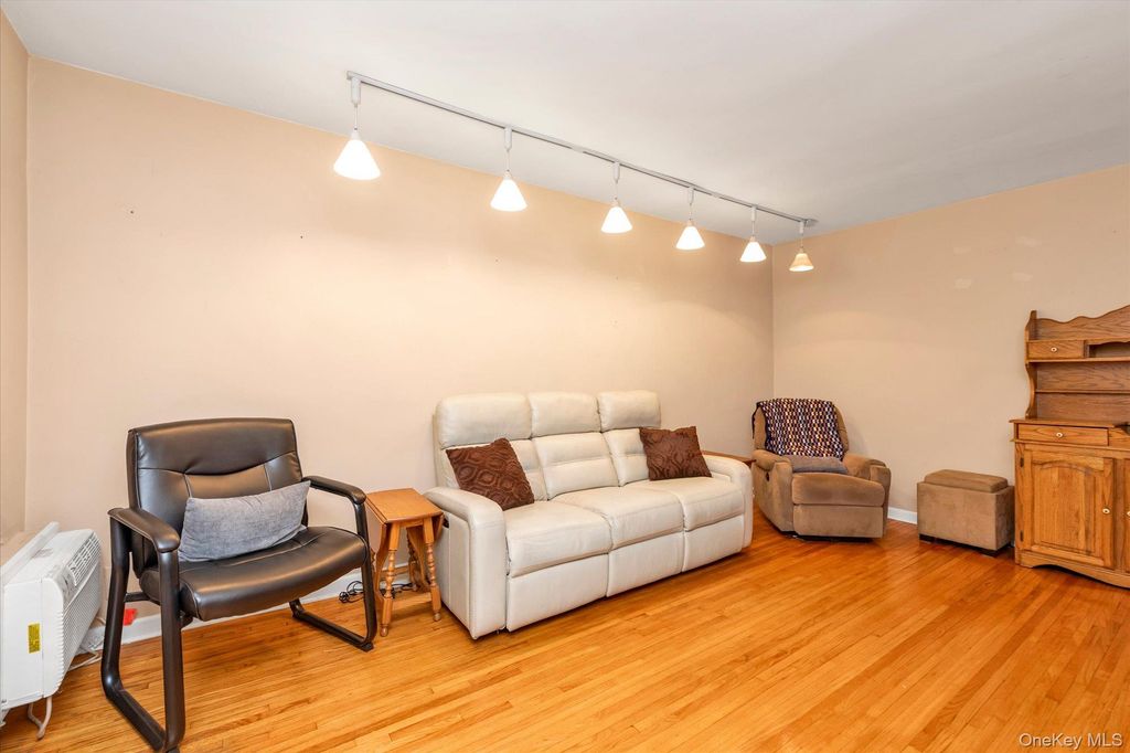 415 Merrick Road 1L, Rockville Centre, NY 11570 — photo 4