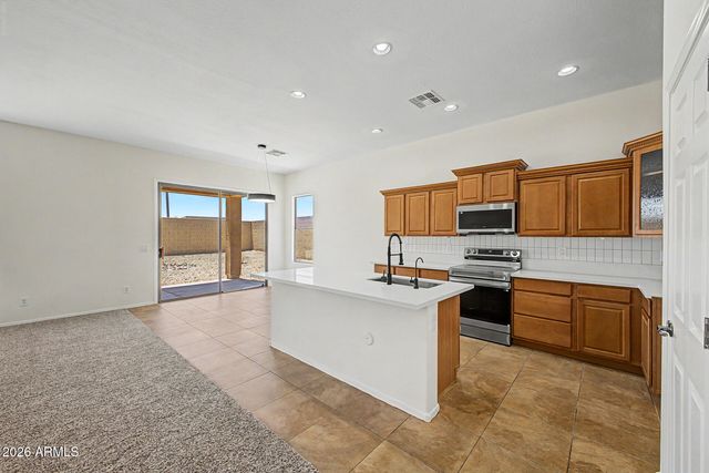 17767 W DESERT VIEW Lane, Goodyear, AZ 85338