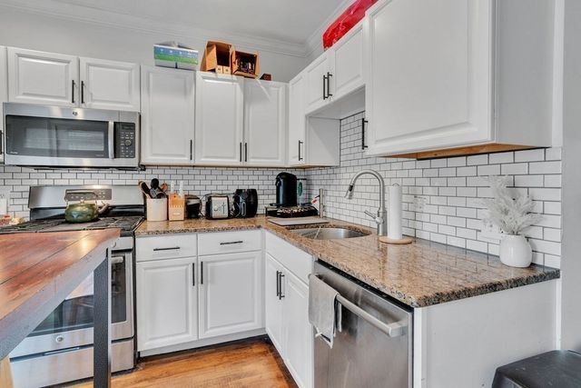 17 I St 3, Boston, MA 02127