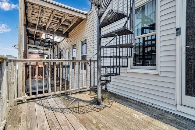 17 I St 3, Boston, MA 02127