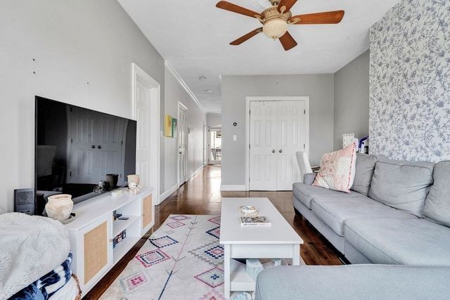 17 I St 3, Boston, MA 02127