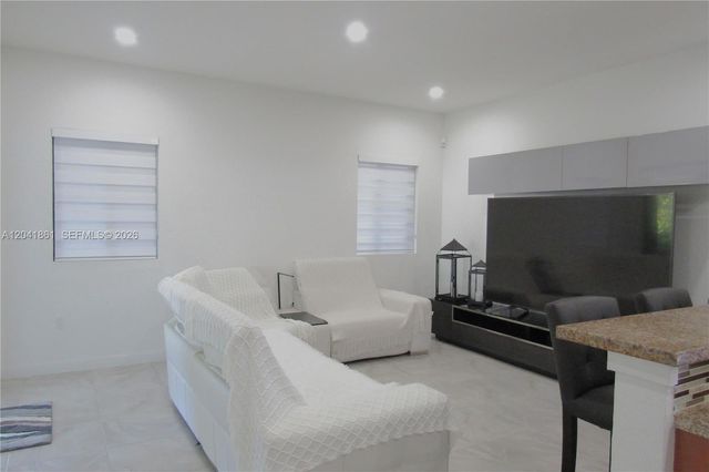 16825 SW 109th Place, Miami, FL 33157