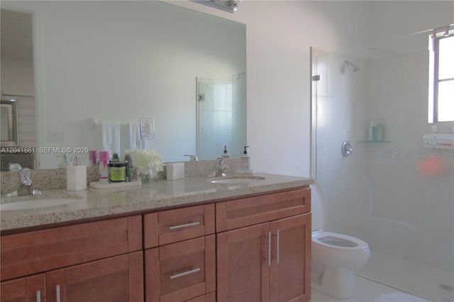16825 SW 109th Place, Miami, FL 33157
