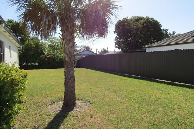 16825 SW 109th Place, Miami, FL 33157