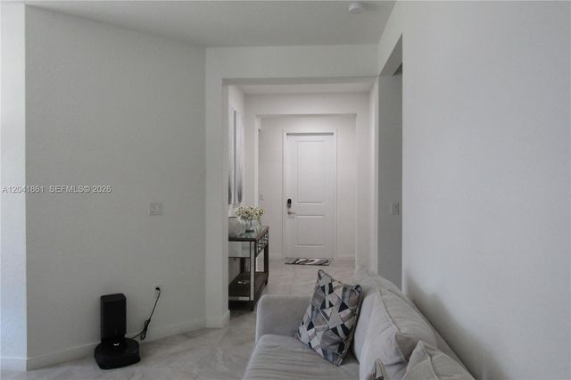 16825 SW 109th Place, Miami, FL 33157