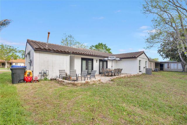 10431 KINGBROOK LANE, Orlando, FL 32821