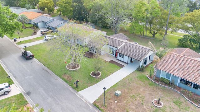 10431 KINGBROOK LANE, Orlando, FL 32821