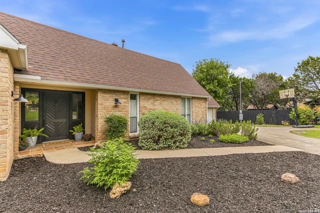 8433 Oak Thicket, San Antonio, TX 78255