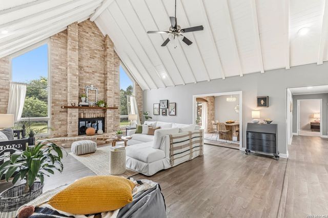 8433 Oak Thicket, San Antonio, TX 78255