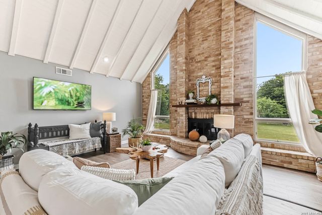 8433 Oak Thicket, San Antonio, TX 78255