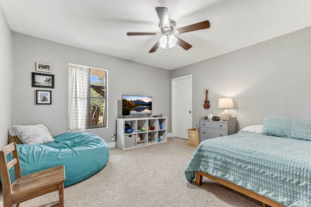 8433 Oak Thicket, San Antonio, TX 78255