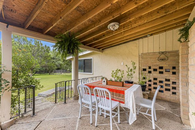 8433 Oak Thicket, San Antonio, TX 78255