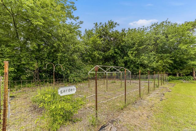 8433 Oak Thicket, San Antonio, TX 78255