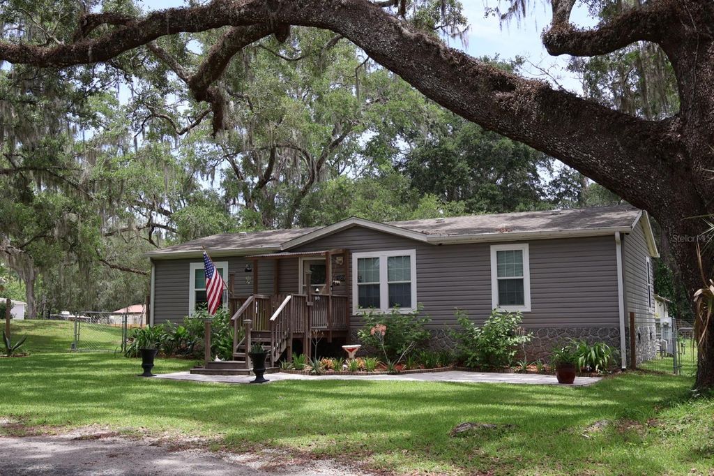 9028 WEST STREET, Brooksville, FL 34601